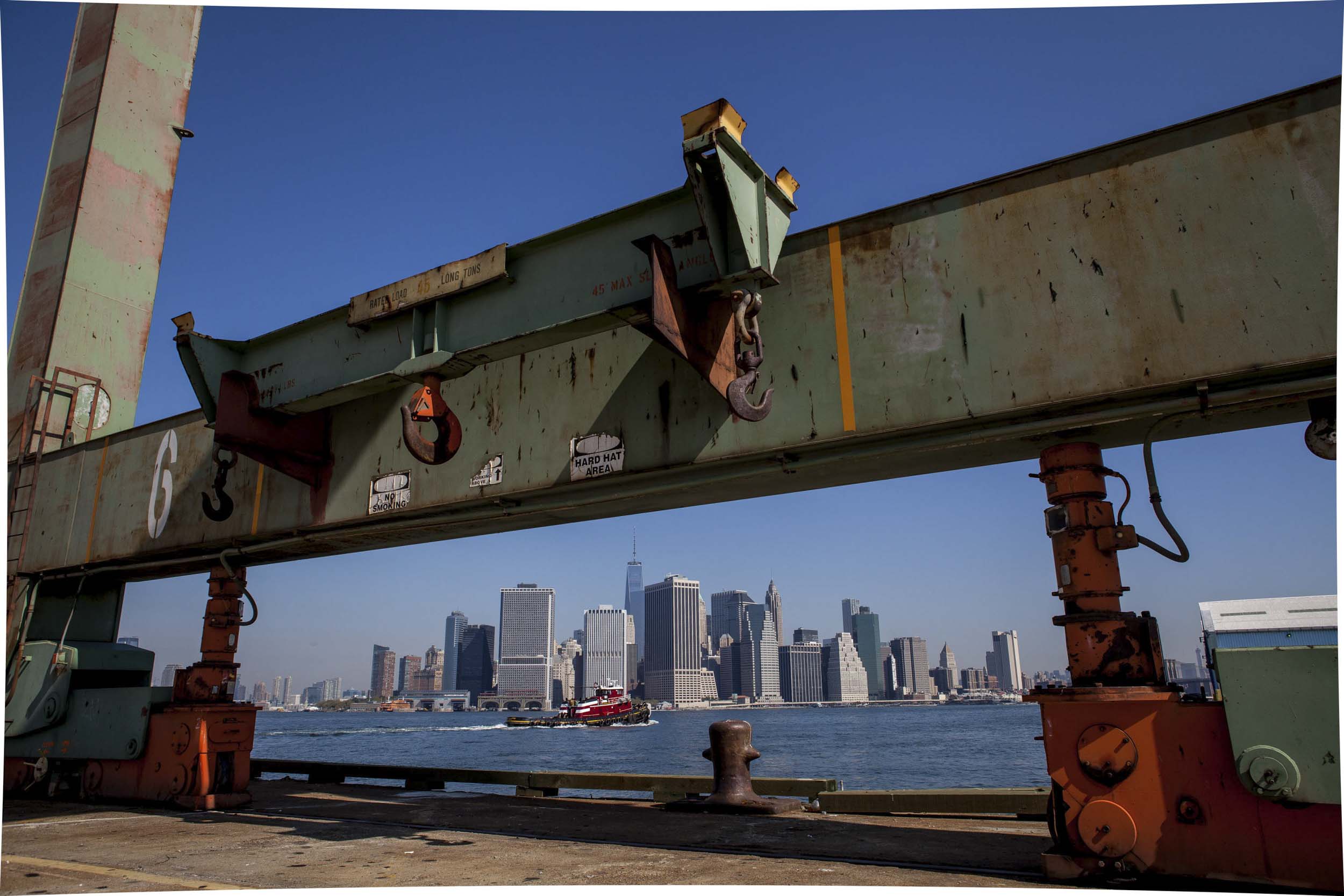 An 80-foot Paceco Gantry crane can support up to 45 tons and is often used to unload fresh bananas